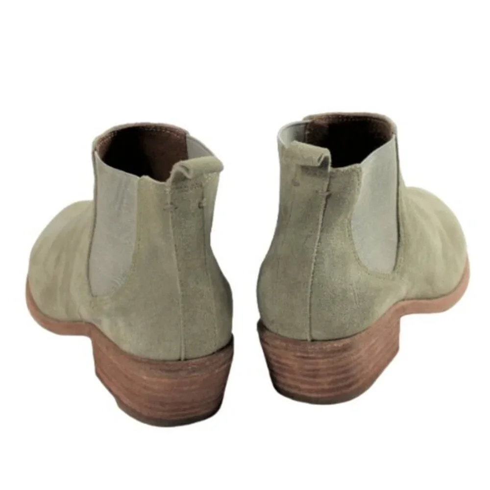 Frye Carson Chelsea Light Gray Suede Pull On Ankle Boot Size 7